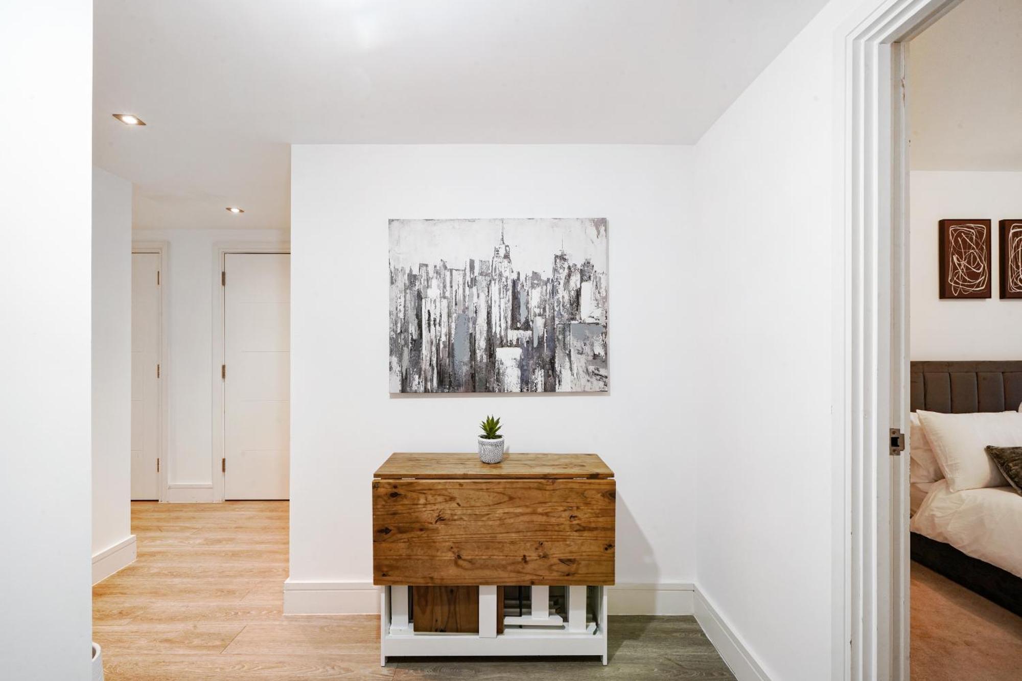 Luxury Apartment With Stunning Views On 10Th Floor Edgware Kültér fotó