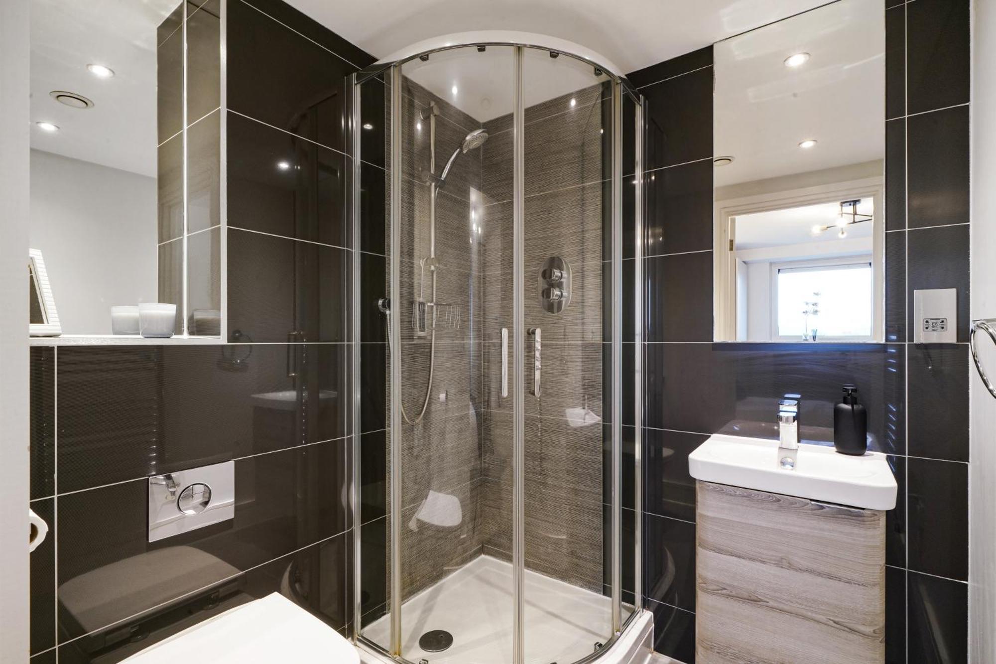 Luxury Apartment With Stunning Views On 10Th Floor Edgware Kültér fotó