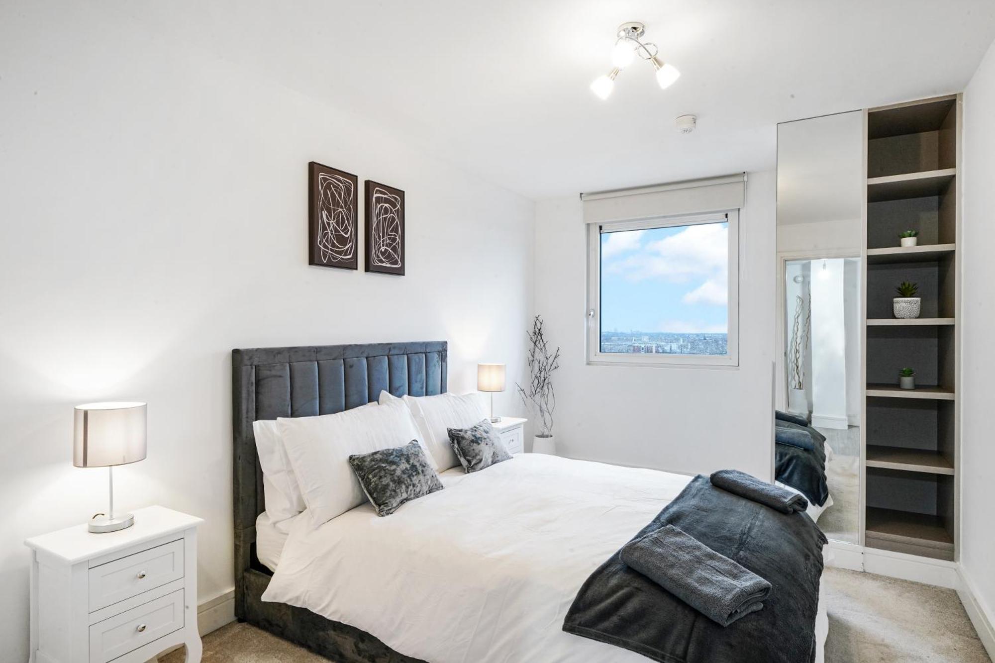 Luxury Apartment With Stunning Views On 10Th Floor Edgware Kültér fotó