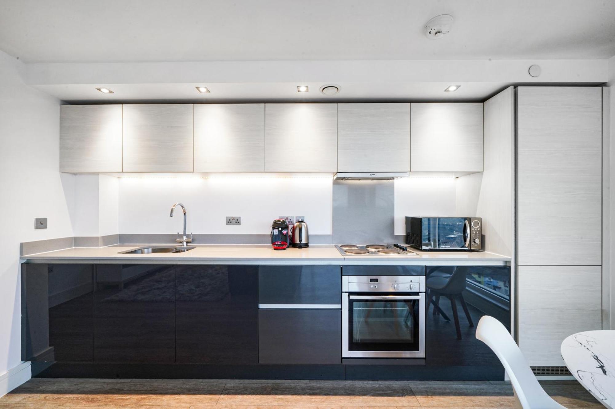 Luxury Apartment With Stunning Views On 10Th Floor Edgware Kültér fotó