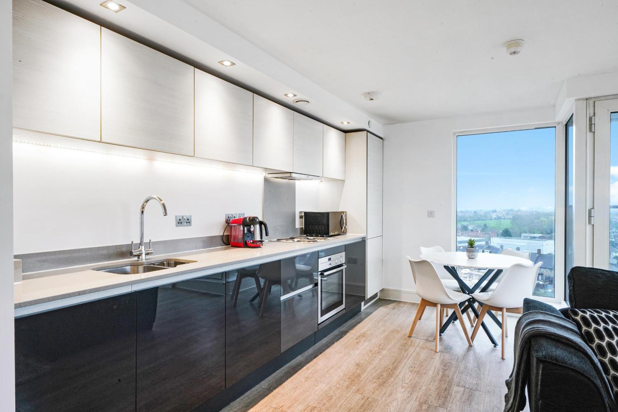 Luxury Apartment With Stunning Views On 10Th Floor Edgware Kültér fotó